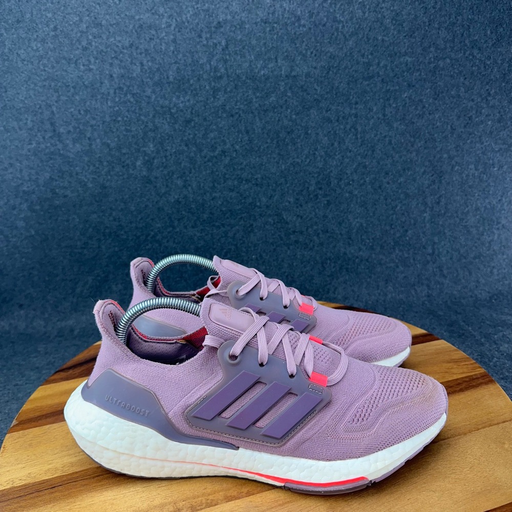Adidas Ultraboost 22 Womens Size 9.5 Mauve Purple Running Shoes GX5588